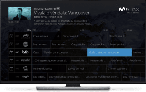 Una televisión con la programacion en pantalla de Movistar TV