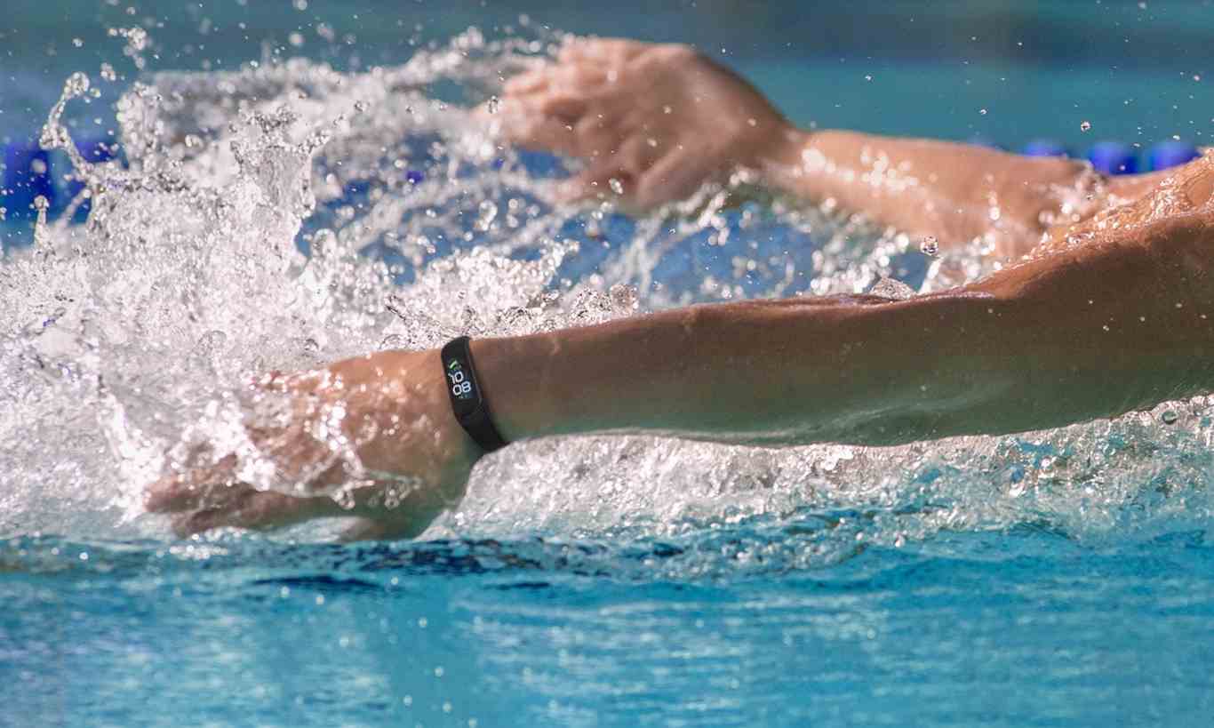 Los mejores relojes inteligentes para natación resistentes al agua